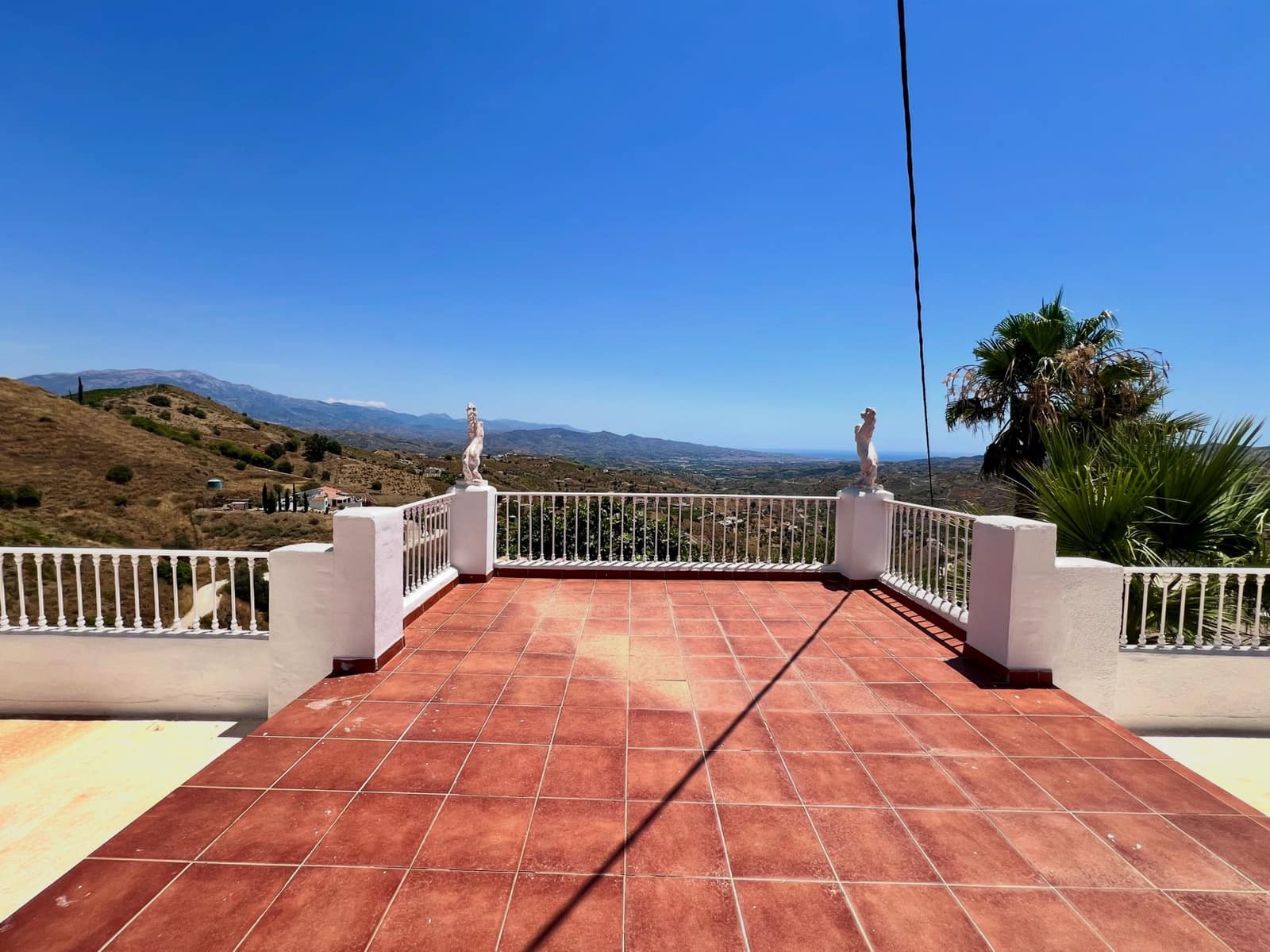 3 bedroom Villa for sale in Almachar with pool garage - € 339,000 (Ref: 9813555)