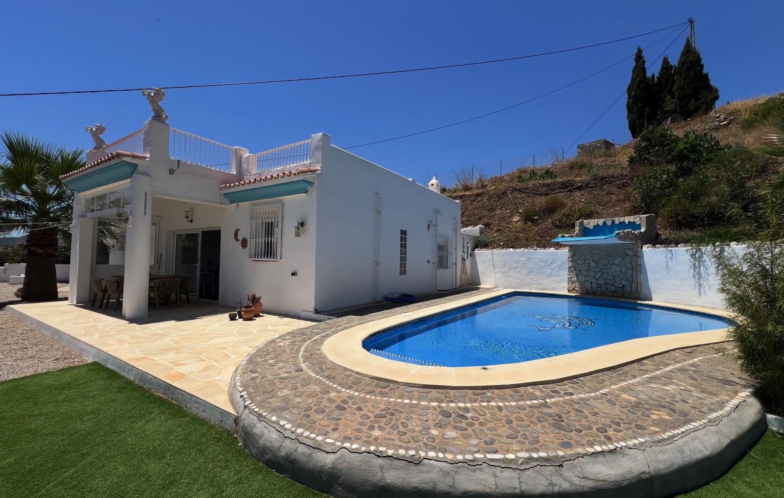 3 bedroom Villa for sale in Almachar with pool garage - € 339,000 (Ref: 9813555)