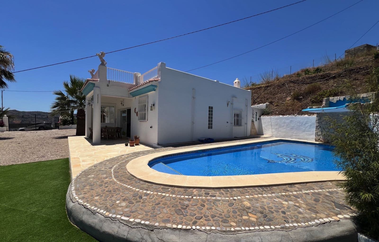 3 bedroom Villa for sale in Almachar with pool garage - € 339,000 (Ref: 9813555)