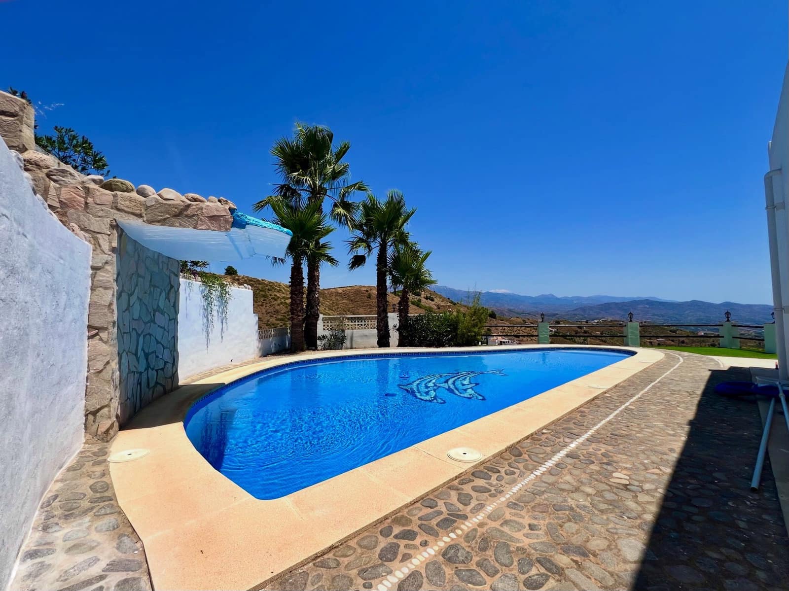 3 bedroom Villa for sale in Almachar with pool garage - € 339,000 (Ref: 9813555)