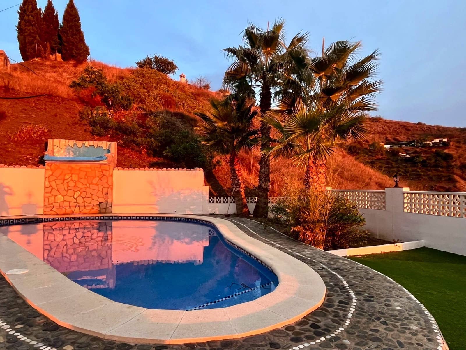 3 bedroom Villa for sale in Almachar with pool garage - € 339,000 (Ref: 9813555)
