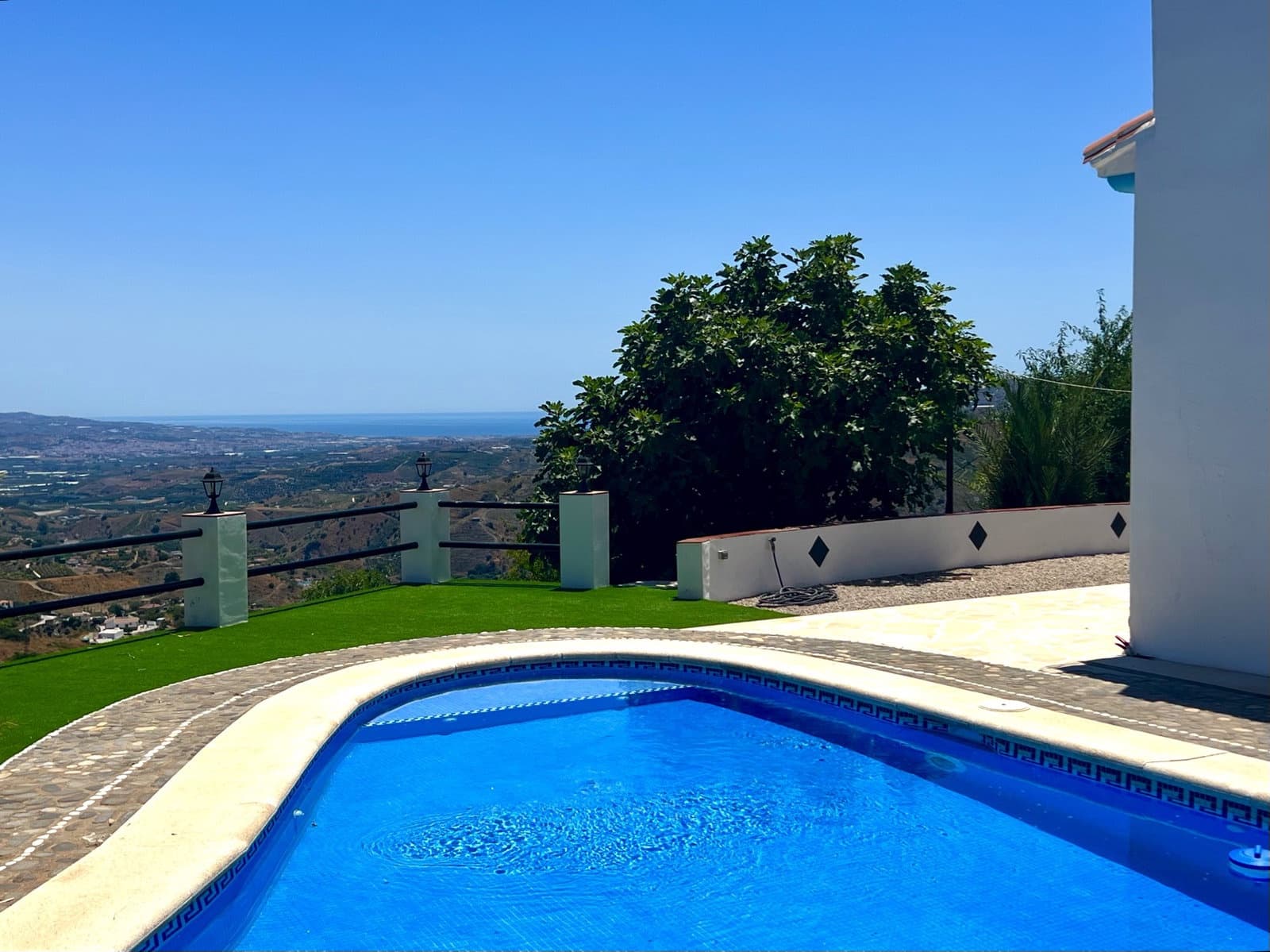 3 bedroom Villa for sale in Almachar with pool garage - € 339,000 (Ref: 9813555)