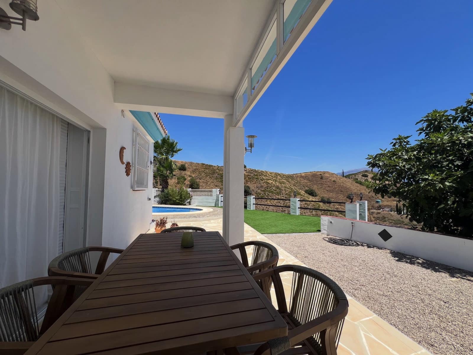 3 bedroom Villa for sale in Almachar with pool garage - € 339,000 (Ref: 9813555)