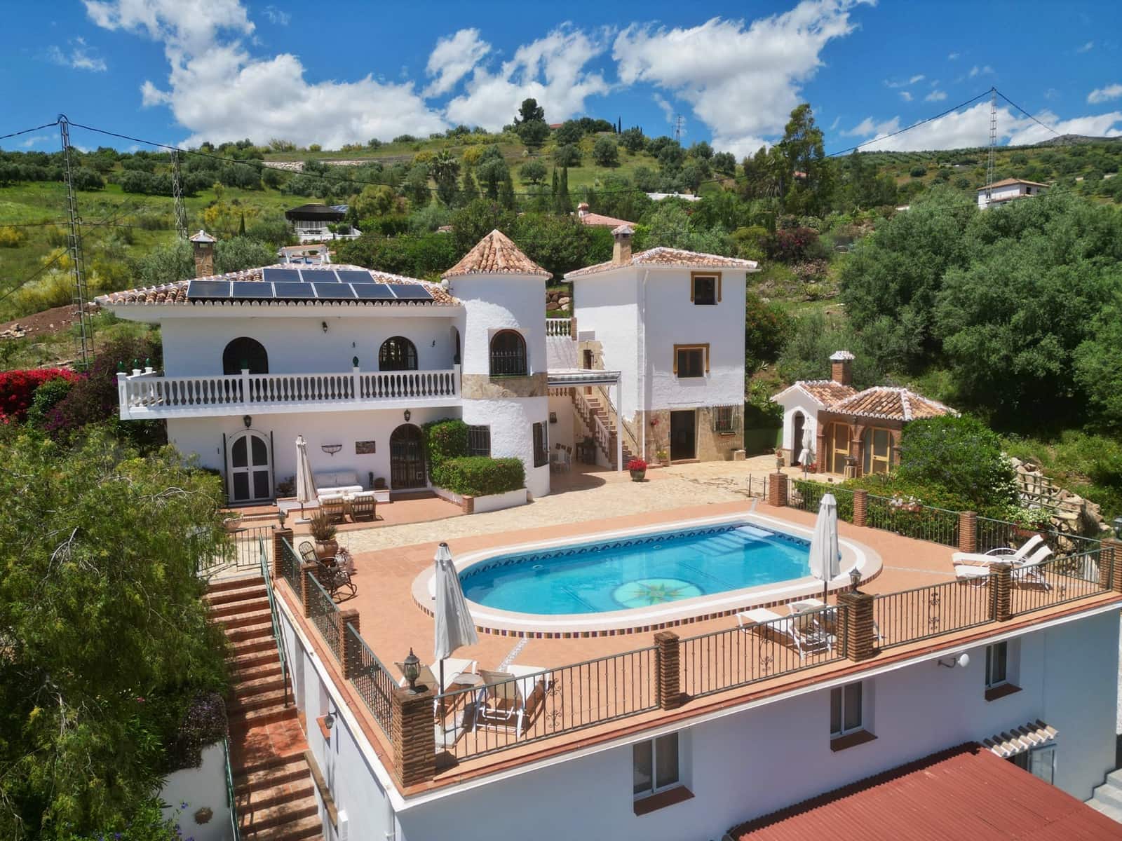 5 slaapkamer Villa te koop in Alcaucin met zwembad garage - € 695.000 (Ref: 9853053)