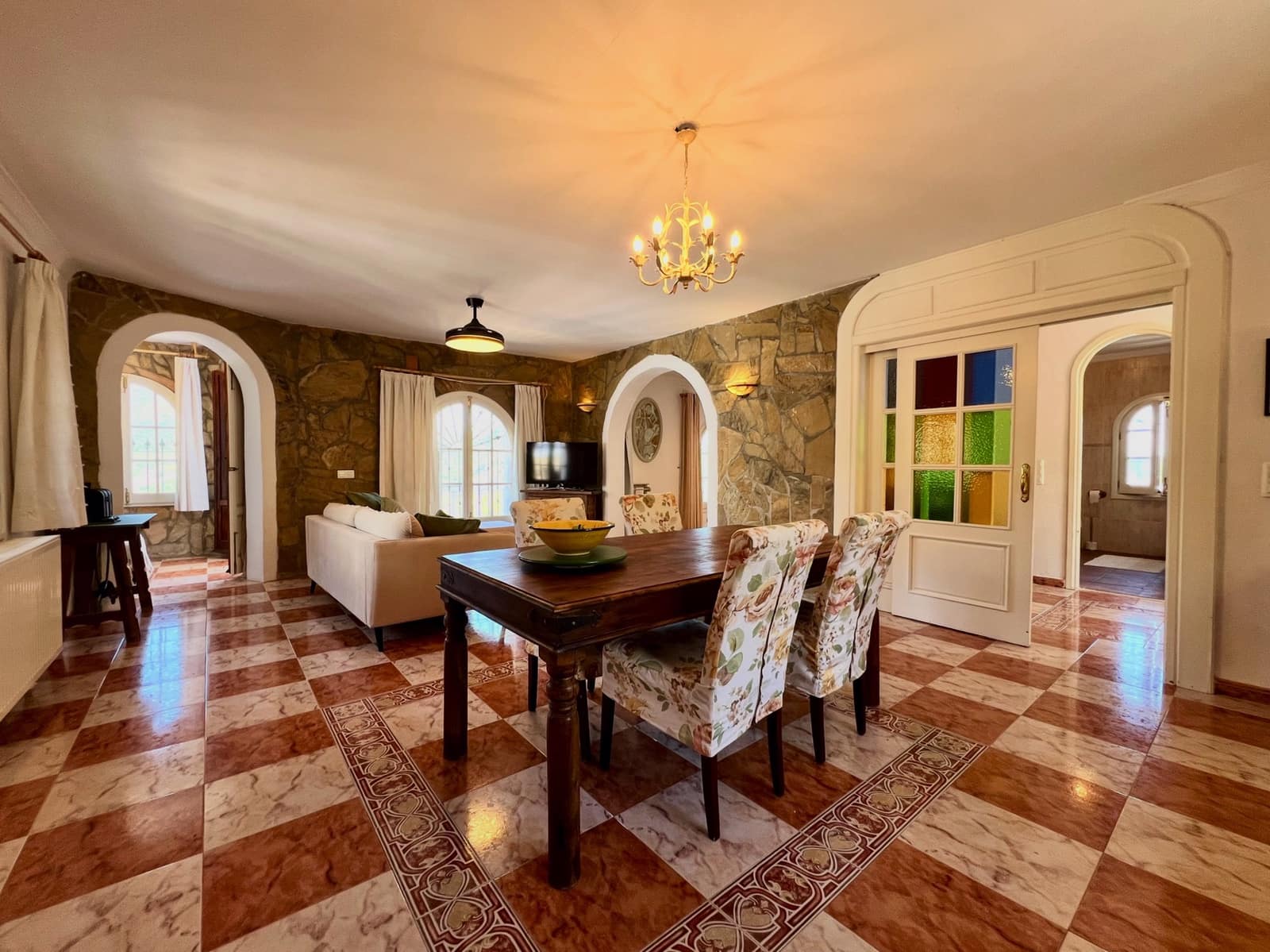5 slaapkamer Villa te koop in Alcaucin met zwembad garage - € 695.000 (Ref: 9853053)