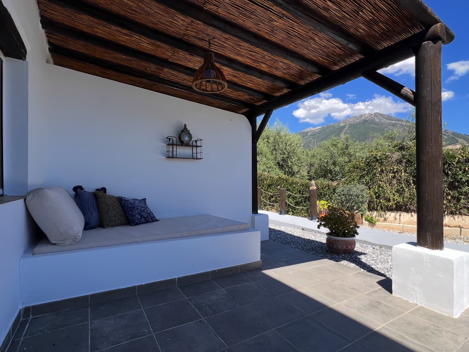 5 slaapkamer Villa te koop in Alcaucin met zwembad garage - € 695.000 (Ref: 9853053)