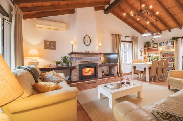 3 soverom Villa til salgs i El Borge med svømmebasseng garasje - € 395 000 (Ref: 9863827)