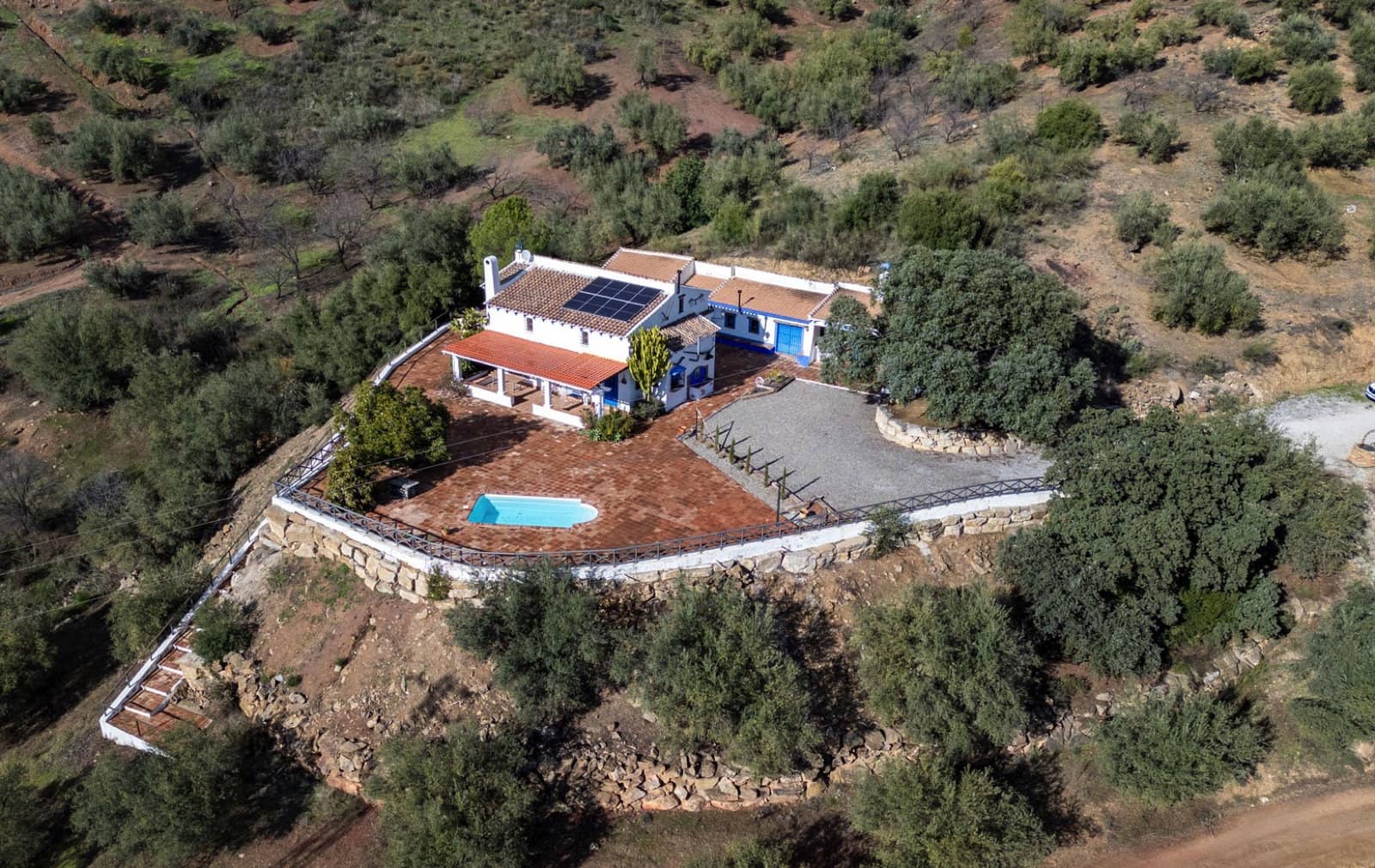 3 bedroom Villa for sale in Riogordo with pool garage - € 425,000 (Ref: 9863911)