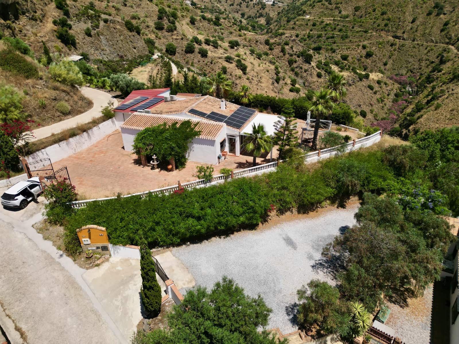 3 sovrum Villa till salu i Vinuela med pool garage - 420 000 € (Ref: 9893090)