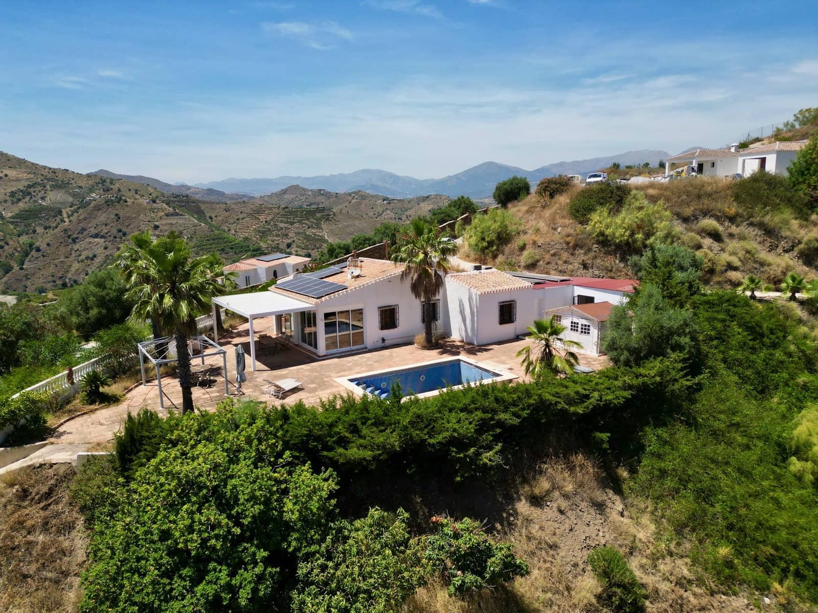 Chalet de 3 habitaciones en Viñuela en venta con piscina garaje - 365.000 € (Ref: 9893090)