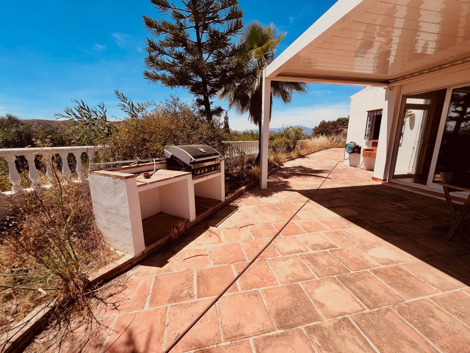 Chalet de 3 habitaciones en Viñuela en venta con piscina garaje - 365.000 € (Ref: 9893090)