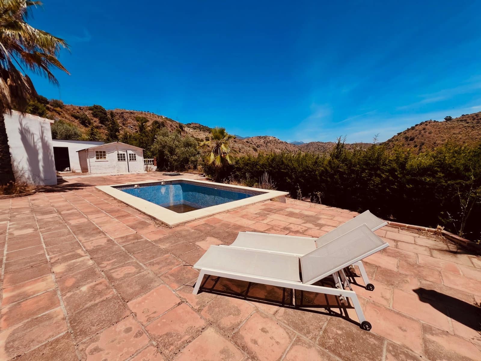 Chalet de 3 habitaciones en Viñuela en venta con piscina garaje - 365.000 € (Ref: 9893090)