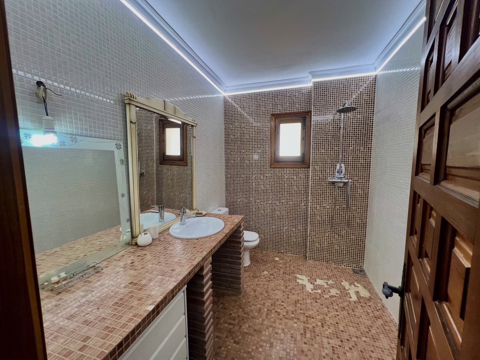 Chalet de 3 habitaciones en Viñuela en venta con piscina garaje - 365.000 € (Ref: 9893090)