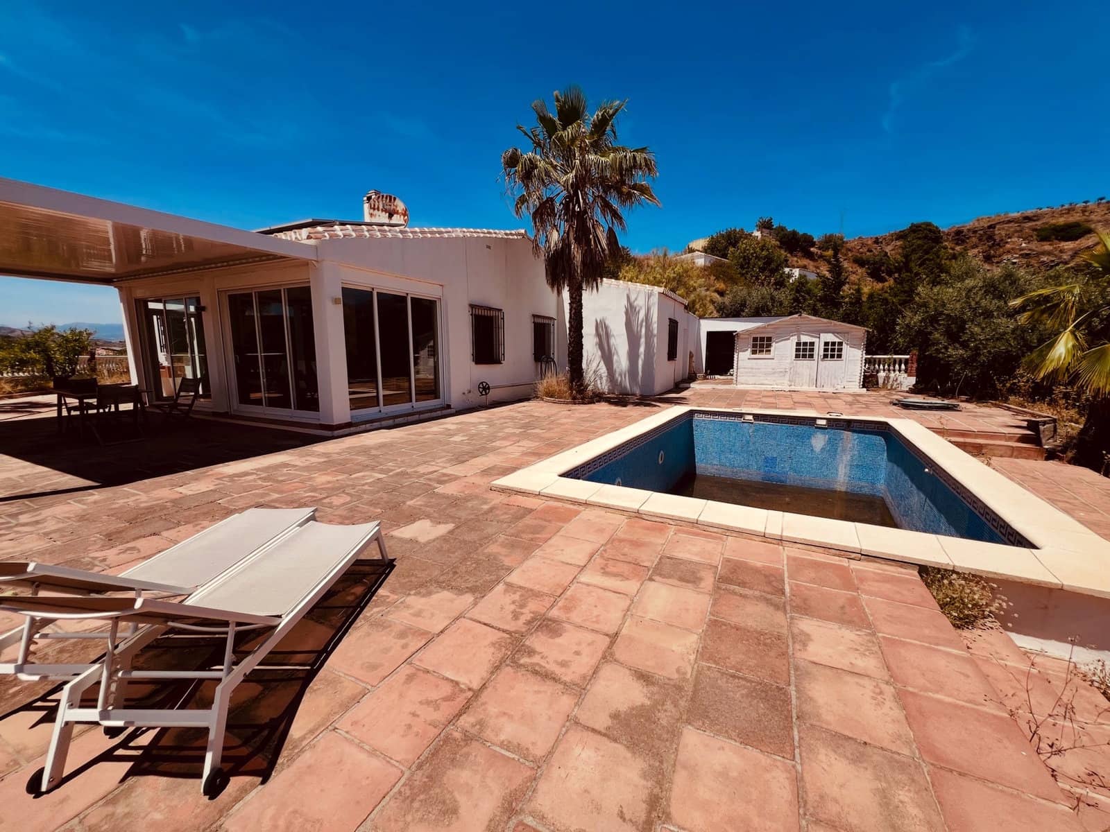 Chalet de 3 habitaciones en Viñuela en venta con piscina garaje - 365.000 € (Ref: 9893090)