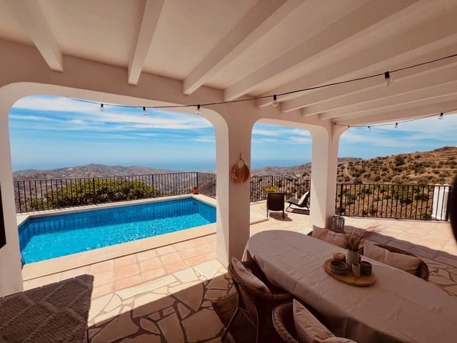 3 soveværelse Villa til salg i Torrox Pueblo, Torrox med swimmingpool garage - € 449.000 (Ref: 9900008)