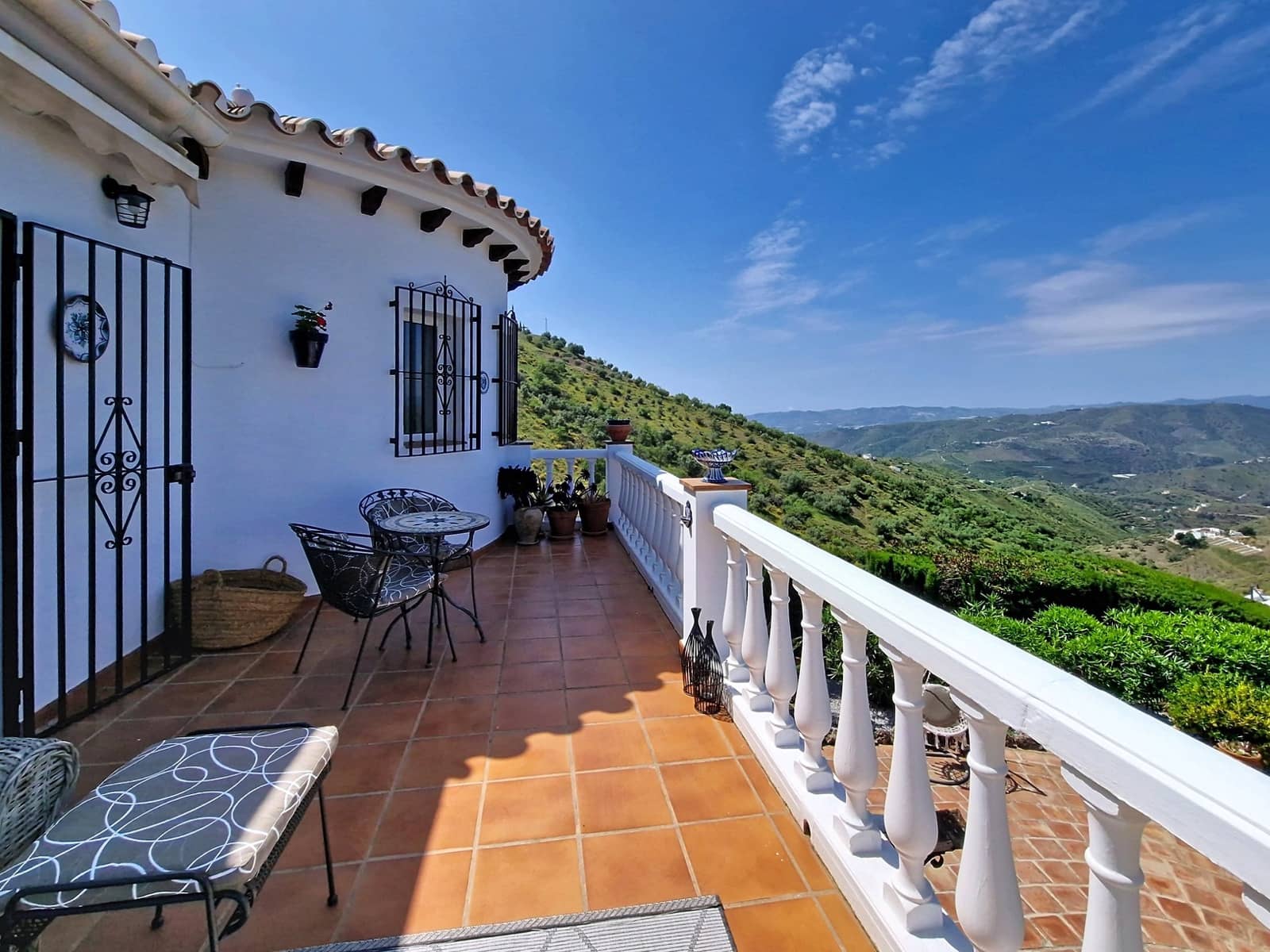 4 soverom Villa til salgs i Canillas de Aceituno med svømmebasseng garasje - € 695 000 (Ref: 9939032)