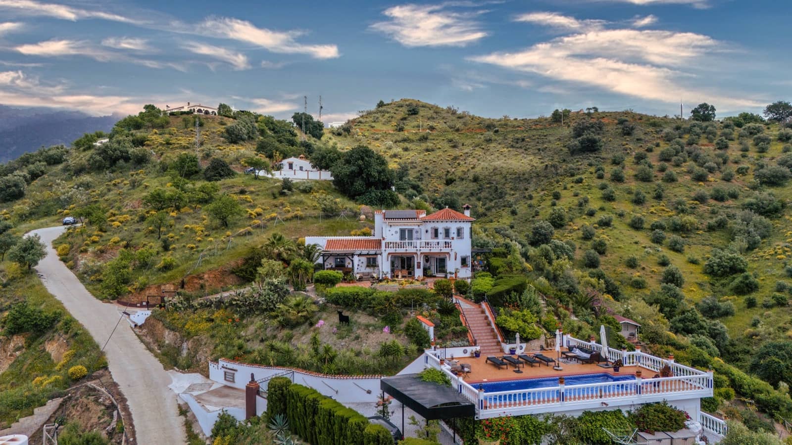 4 soverom Villa til salgs i Canillas de Aceituno med svømmebasseng garasje - € 695 000 (Ref: 9939032)