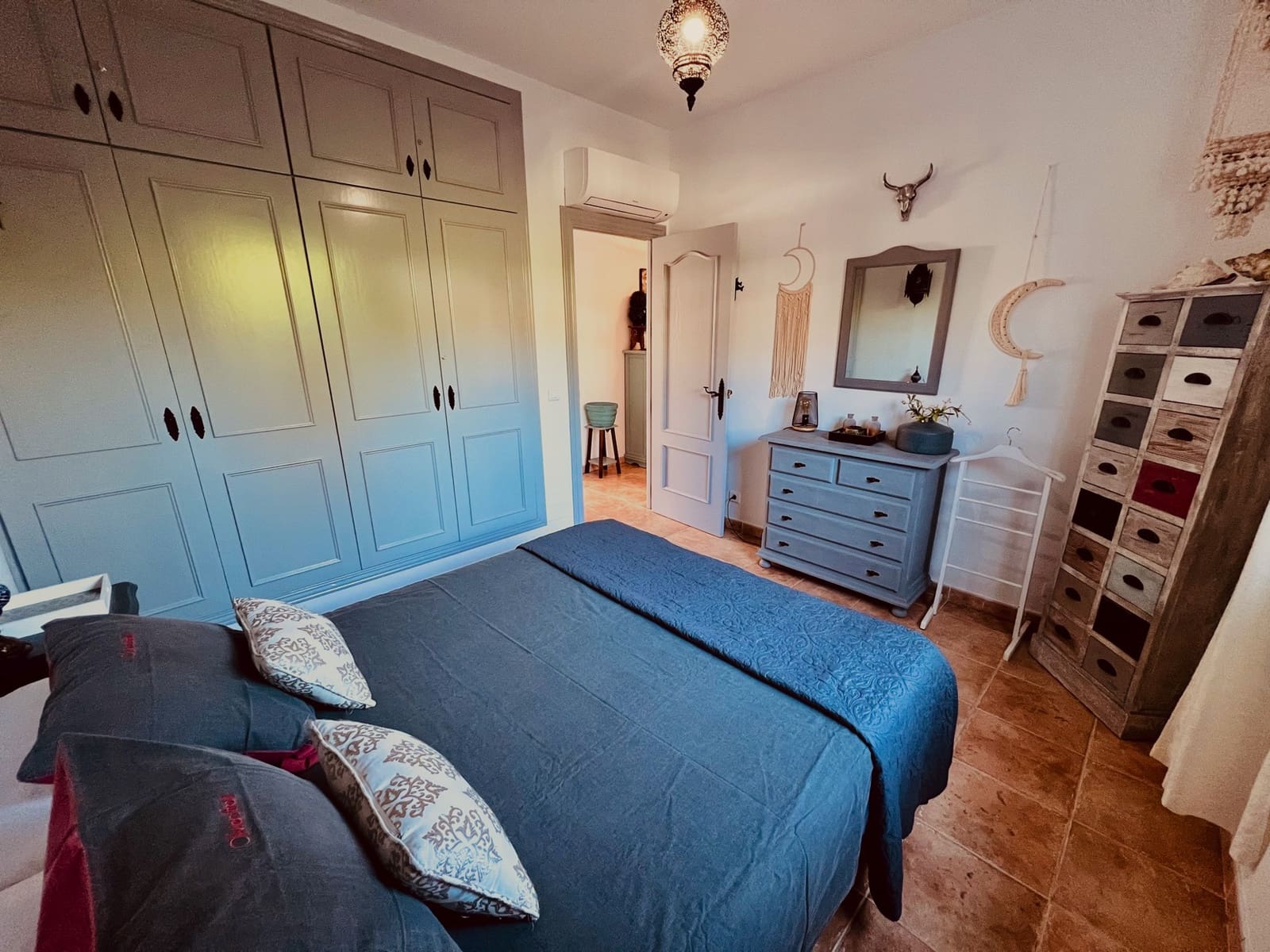 3 bedroom Villa for sale in Alcaucin with pool garage - € 375,000 (Ref: 9961719)