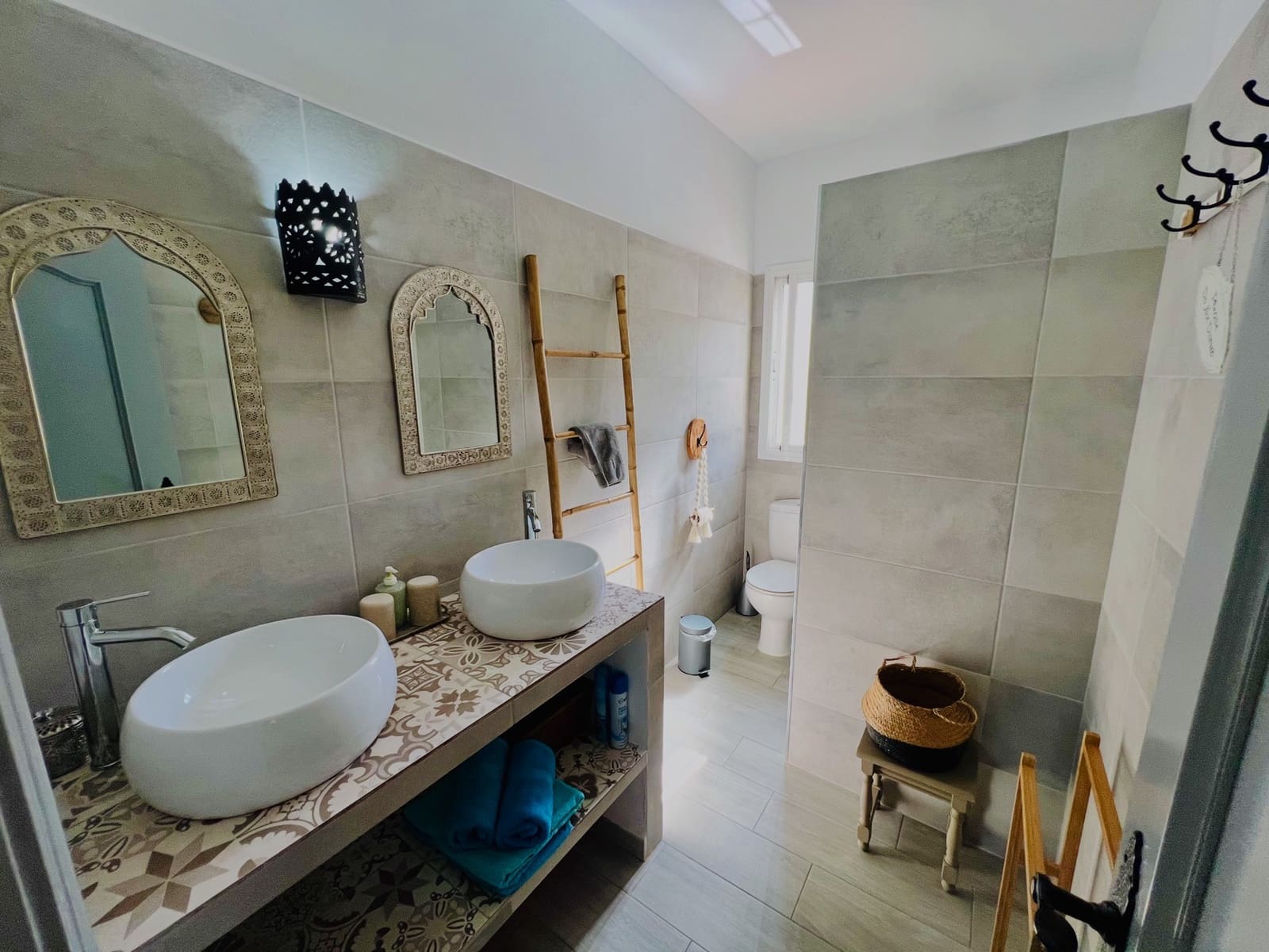 3 bedroom Villa for sale in Alcaucin with pool garage - € 375,000 (Ref: 9961719)