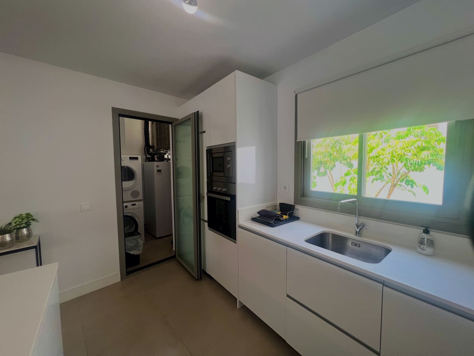 3 sovrum Lägenhet till salu i Caleta de Velez med pool garage - 399 000 € (Ref: 9978070)