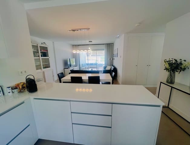 3 soveværelse Lejlighed til salg i Caleta de Vélez, Vélez-Málaga med swimmingpool garage - € 399.000 (Ref: 9978070)
