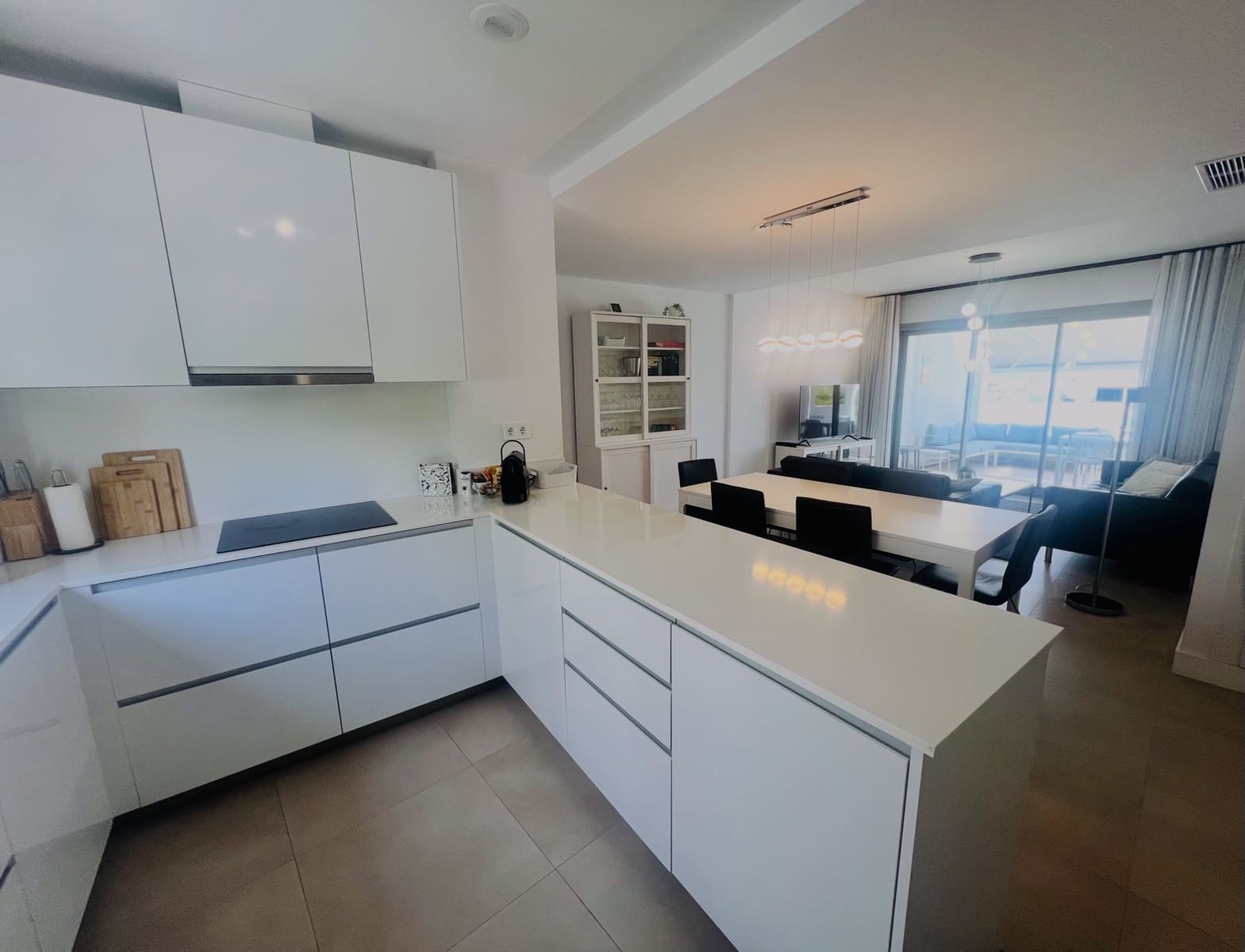 3 sovrum Lägenhet till salu i Caleta de Velez med pool garage - 399 000 € (Ref: 9978070)