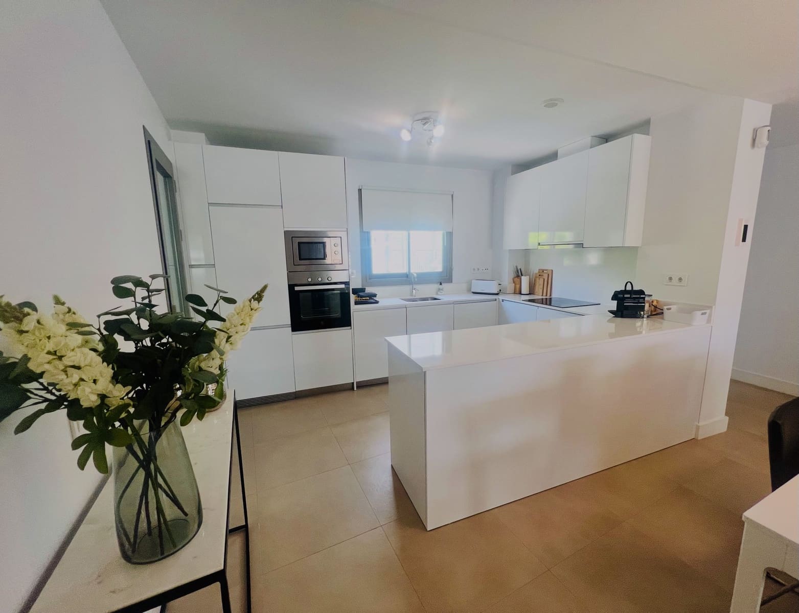 3 sovrum Lägenhet till salu i Caleta de Velez med pool garage - 399 000 € (Ref: 9978070)