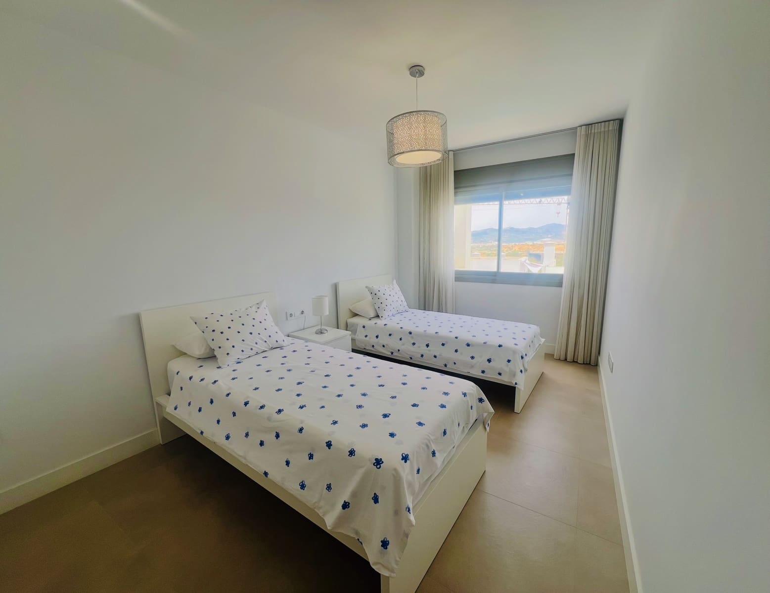 3 sovrum Lägenhet till salu i Caleta de Velez med pool garage - 399 000 € (Ref: 9978070)