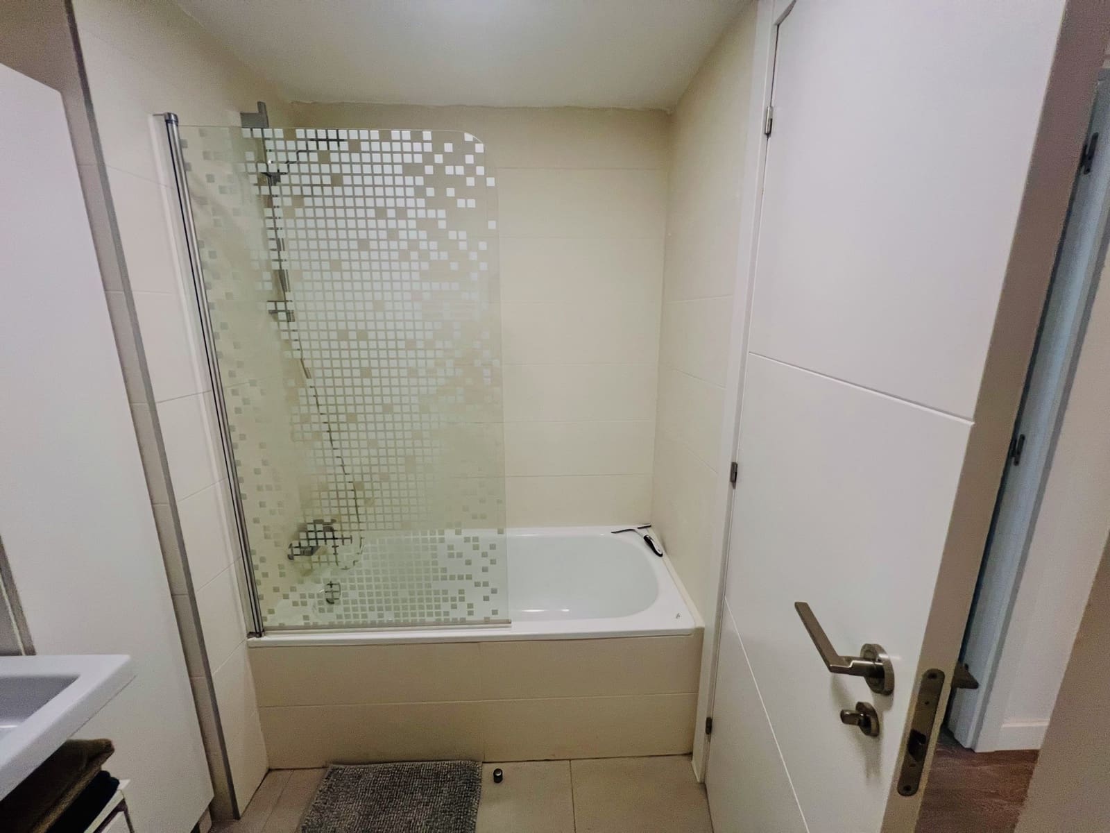 3 Zimmer Apartment zu verkaufen in Torrox-Costa mit Pool Garage - 460.000 € (Ref: 9997841)