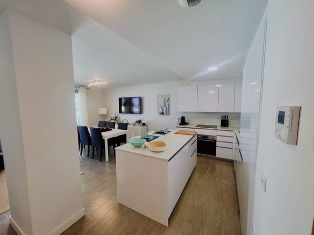 3 Zimmer Apartment zu verkaufen in Torrox-Costa, Torrox mit Pool Garage - 460.000 € (Ref: 9997841)