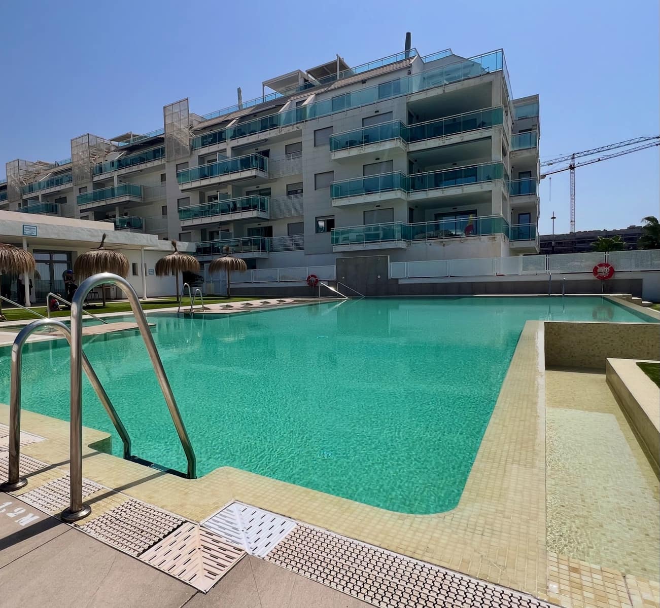 3 Zimmer Apartment zu verkaufen in Torrox-Costa mit Pool Garage - 460.000 € (Ref: 9997841)
