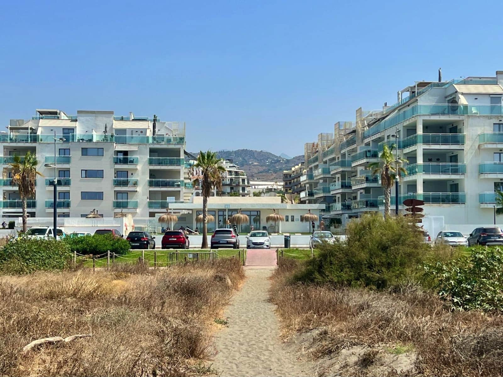 3 Zimmer Apartment zu verkaufen in Torrox-Costa mit Pool Garage - 460.000 € (Ref: 9997841)