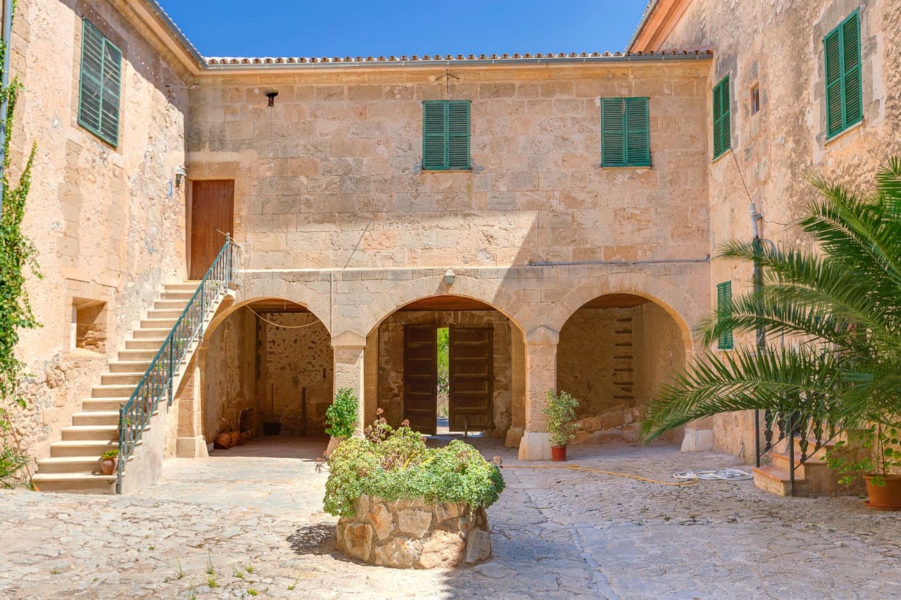 60 soveværelse Finca/Landehus til salg i Es Capdella - € 15.000.000 (Ref: 4069299)