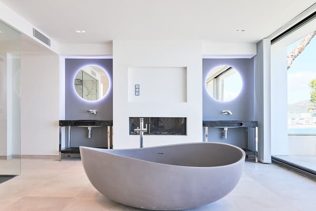 5 soveværelse Villa til salg i Cala Vinyes / Cala Vinyas / Cala Viñas, Calvià med swimmingpool - € 12.000.000 (Ref: 6749012)