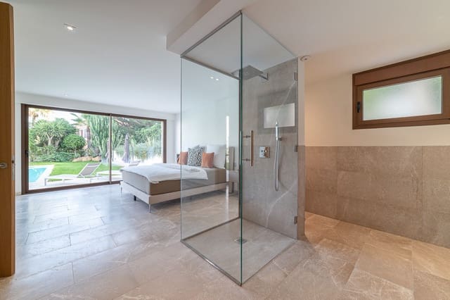 4 soverom Villa til salgs i Santa Ponsa, Calvià med svømmebasseng - € 4 500 000 (Ref: 7187397)