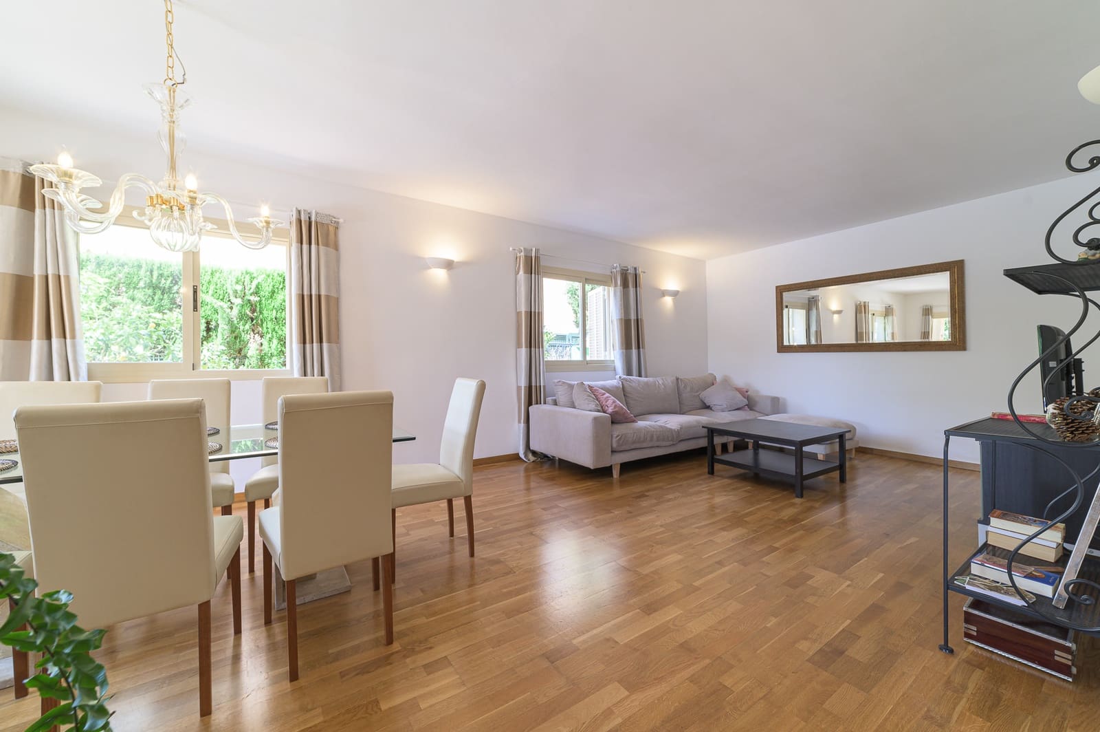 5 soveværelse Byhus til salg i Puig de Ros med swimmingpool - € 1.385.000 (Ref: 7666883)