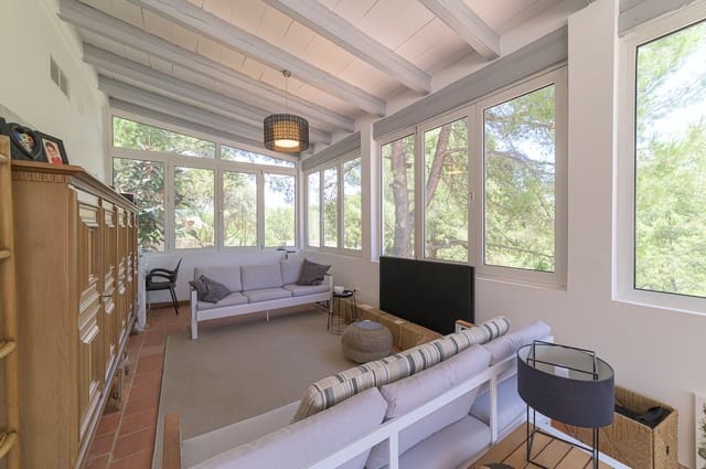 6 bedroom Villa for sale in Es Capdella, Calvià with pool garage - € 1,650,000 (Ref: 7707047)