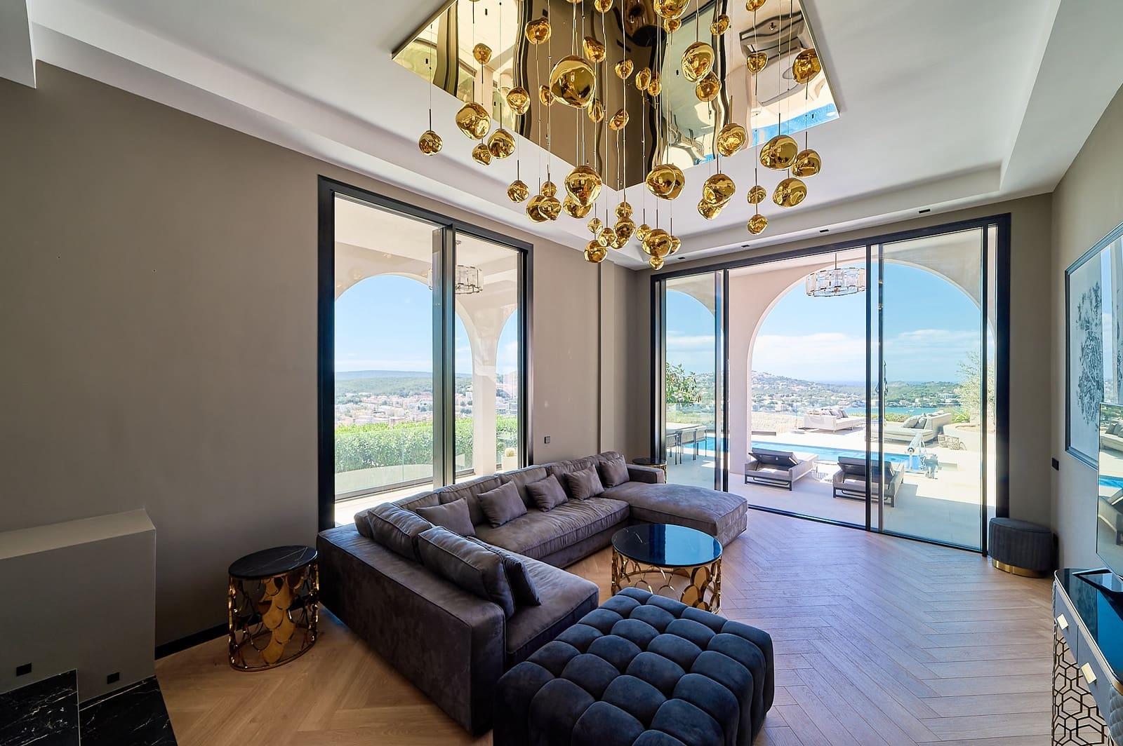 4 soverom Villa til salgs i Santa Ponsa med svømmebasseng garasje - € 4 450 000 (Ref: 8295431)