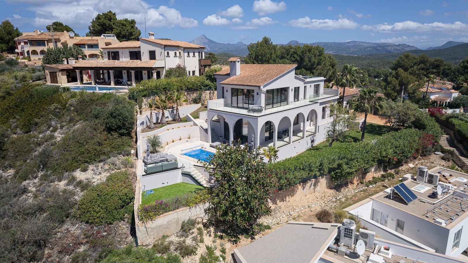 4 soverom Villa til salgs i Santa Ponsa med svømmebasseng garasje - € 4 450 000 (Ref: 8295431)