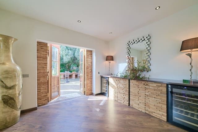 5 soveværelse Villa til salg i Santa Ponsa, Calvià med swimmingpool garage - € 2.450.000 (Ref: 8624472)