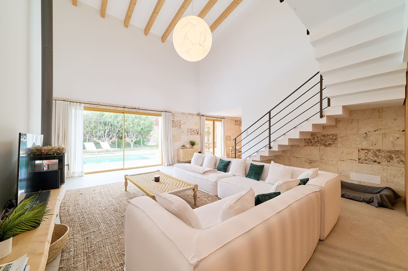 4 soveværelse Finca/Landehus til salg i Es Capdella med swimmingpool - € 3.200.000 (Ref: 8732099)