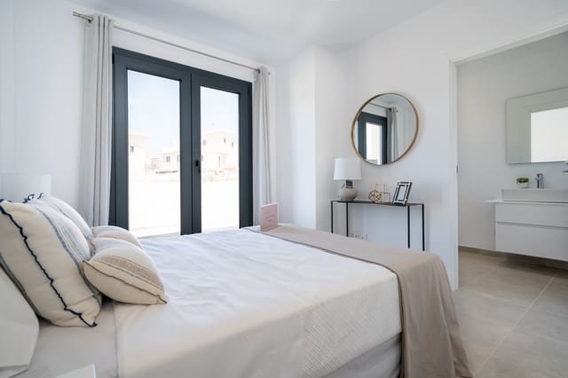 2 slaapkamer Huis te koop in Cala Romantica, Manacor met zwembad garage - € 392.000 (Ref: 8917175)