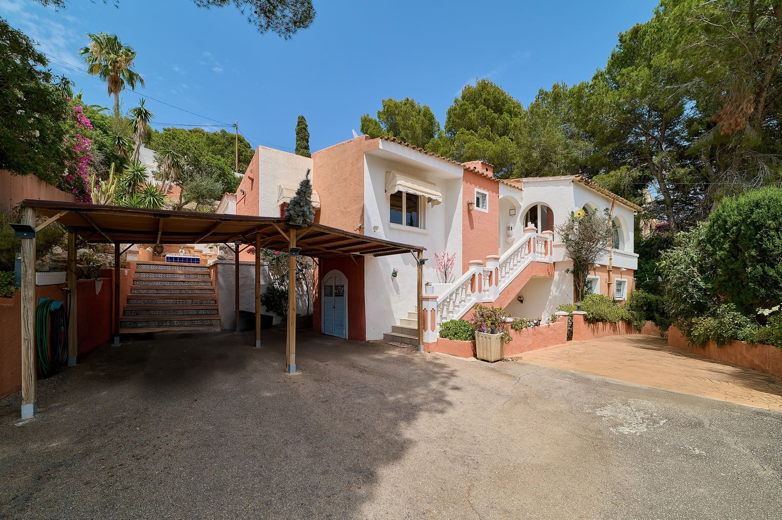 4 bedroom Villa for sale in Costa de la Calma with pool garage - € 1,350,000 (Ref: 9077572)