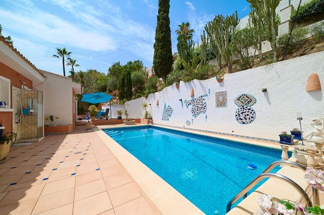 4 soverom Villa til salgs i Costa de la Calma, Calvià med svømmebasseng garasje - € 1 350 000 (Ref: 9077572)