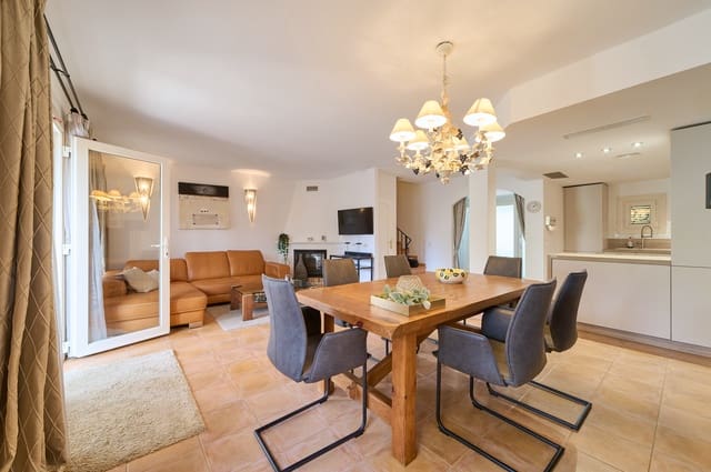 3 bedroom Terraced Villa for sale in Santa Ponsa, Calvià with garage - € 840,000 (Ref: 9462852)