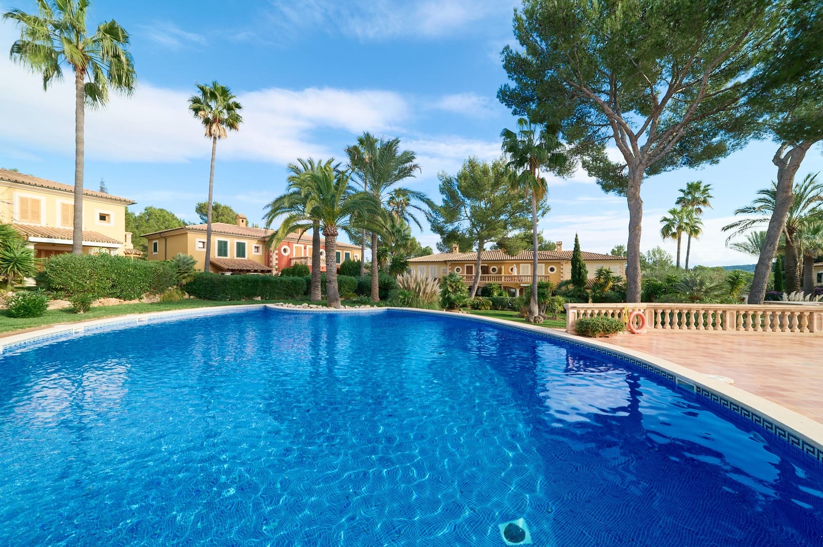 3 bedroom Terraced Villa for sale in Santa Ponsa with garage - € 840,000 (Ref: 9462852)