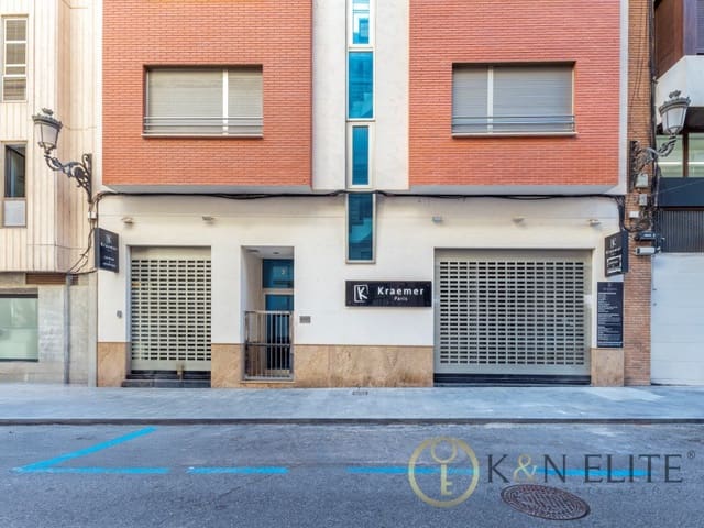 Kommersiell til salgs i Barrio del Centro, Alicante by - € 400 000 (Ref: 9125334)