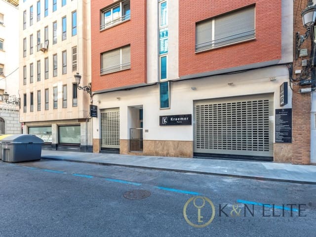 Kommersiell til salgs i Barrio del Centro, Alicante by - € 400 000 (Ref: 9125334)