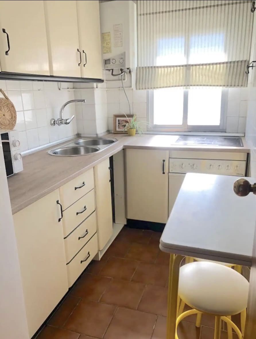 3 Zimmer Apartment zu vermieten in Ayamonte - 500 € (Ref: 7448126)