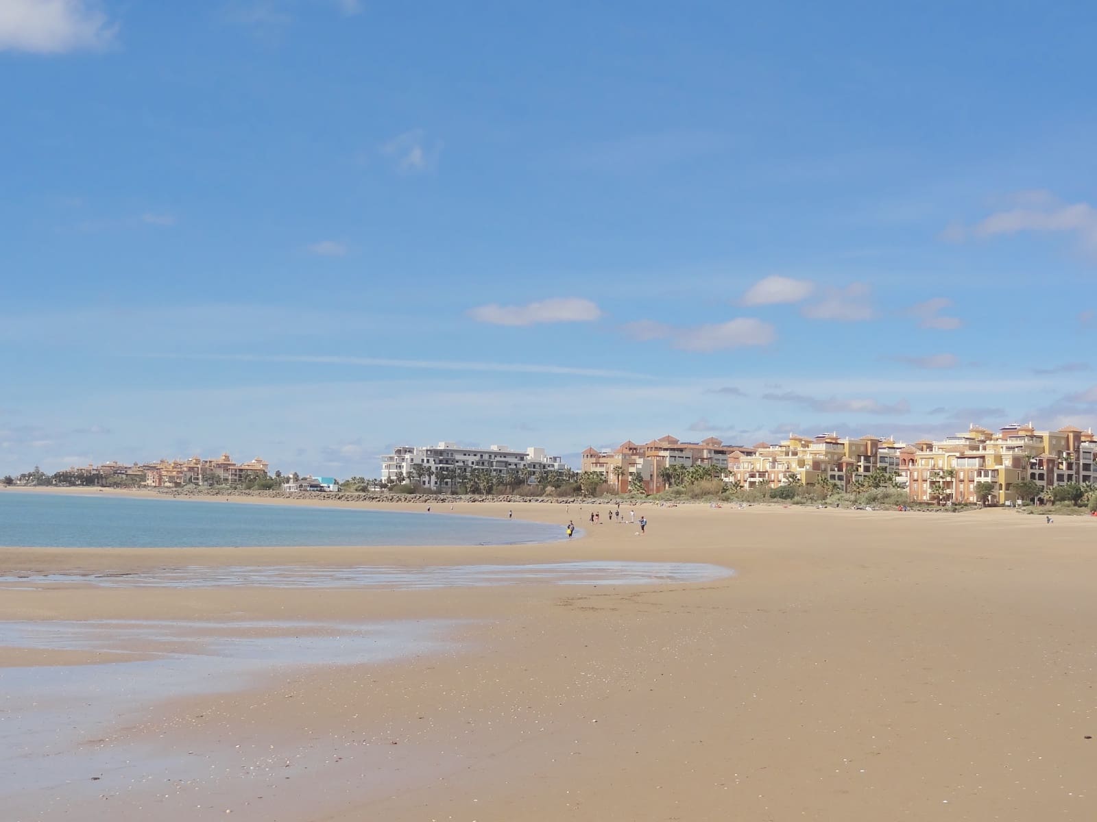 1 Zimmer Strandapartment zu vermieten in Isla Canela mit Pool Garage - 1.500 € (Ref: 7464683)